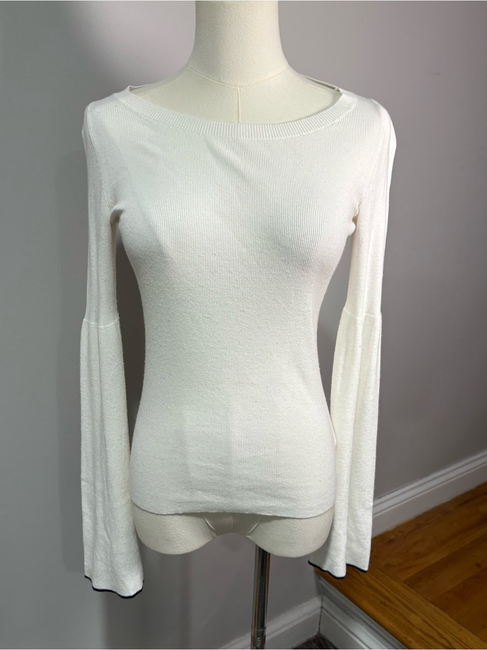Theory White Bell Sleeve Sweater Black Trim Sz S Classic Preppy Contemporary
